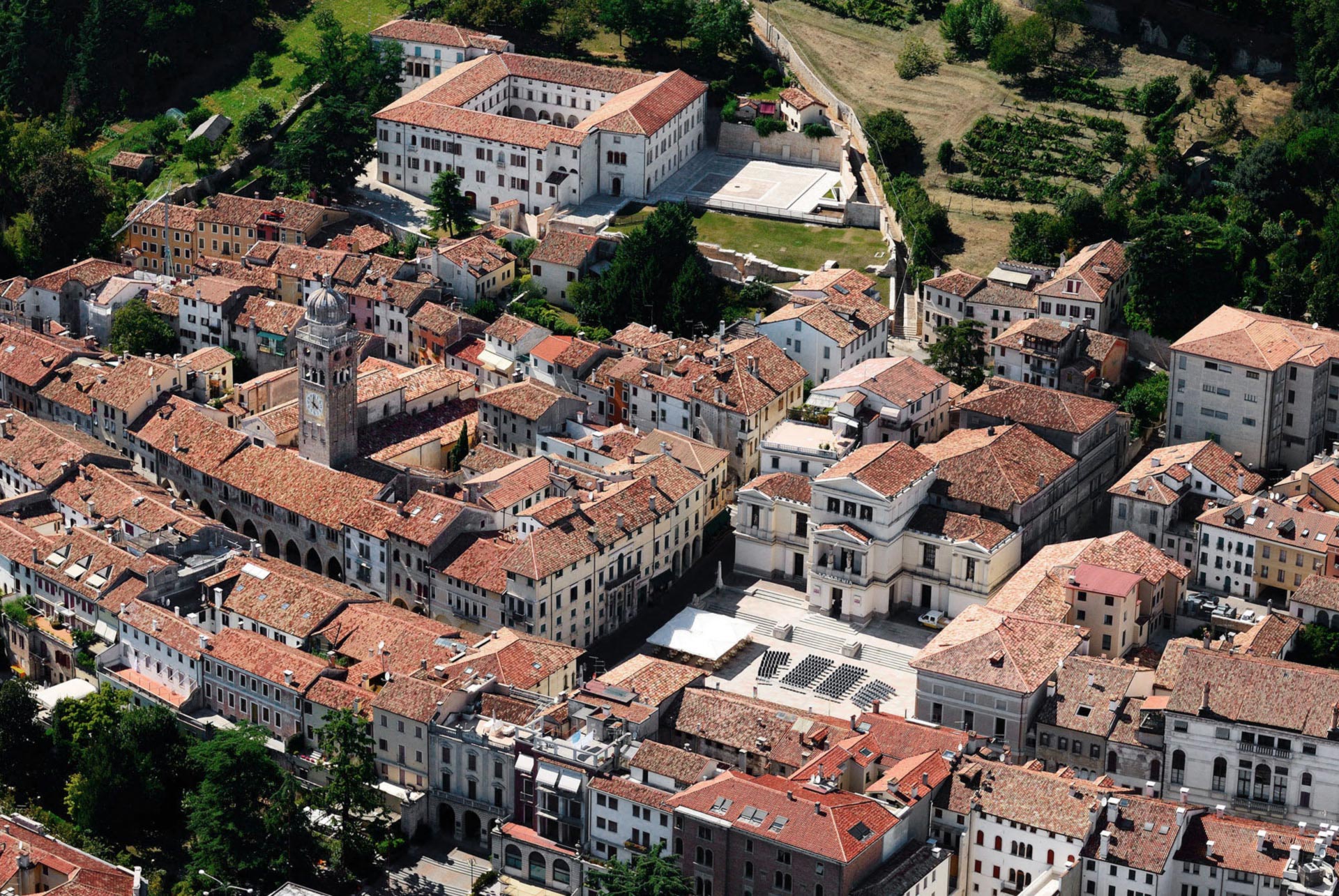 vista aerea del centro storico di Conegliano