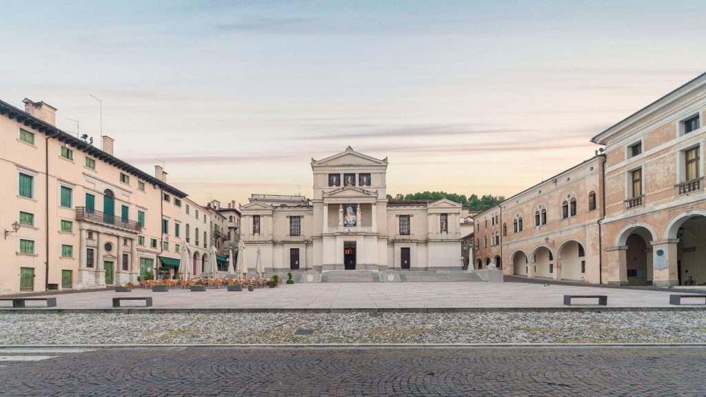 Piazza Cima con vista su Teatro Accademia, Conegliano